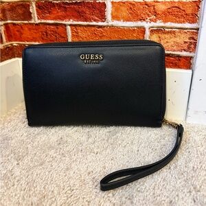 Large Wallet GUESS cheque/passport organizer Black